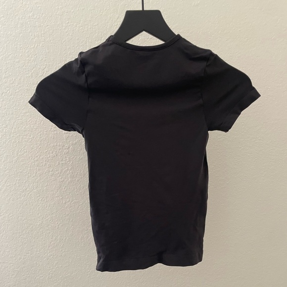 Women’s SKIMS soft smoothing seamless t-shirt - Picture 2 of 3